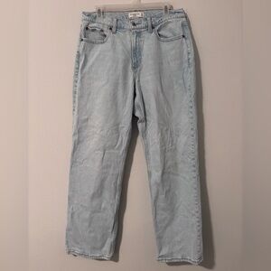 A&F Curve Love Baggy Low-Rise Jeans
